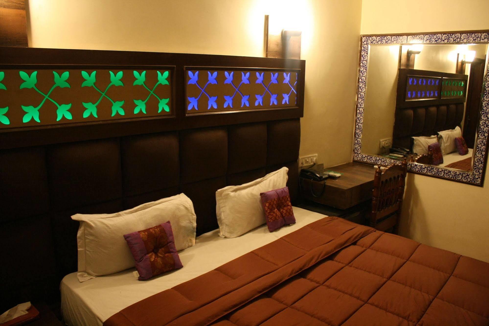 Hotel Shalimar Dźajpur Zewnętrze zdjęcie