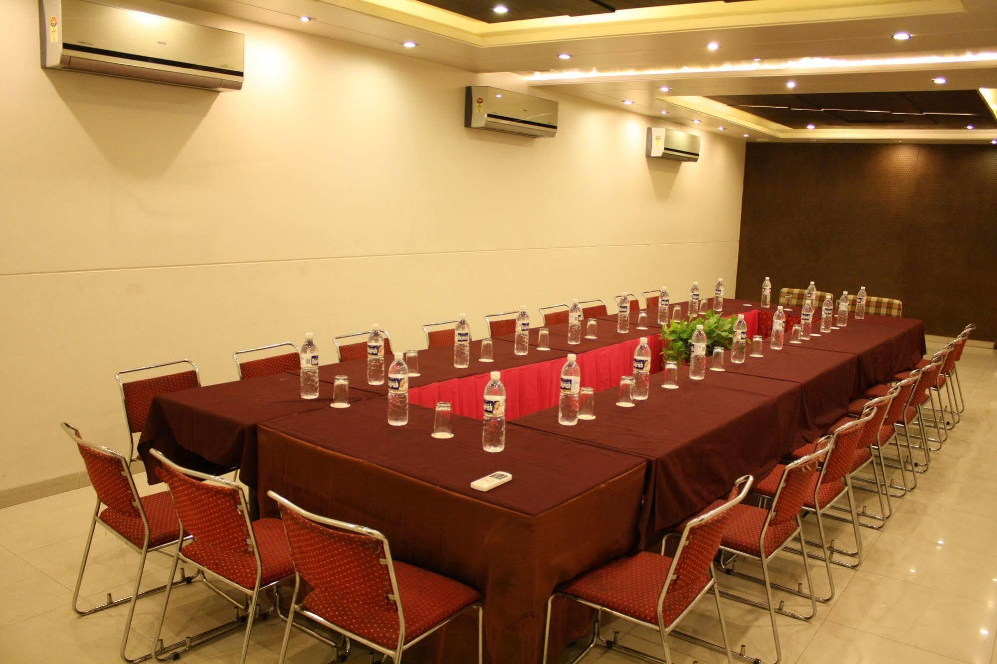 Hotel Shalimar Dźajpur Zewnętrze zdjęcie